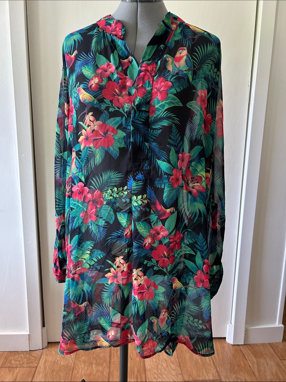 Tommy Bahama Black Tropical Floral Sheer Swim Coverup Medium